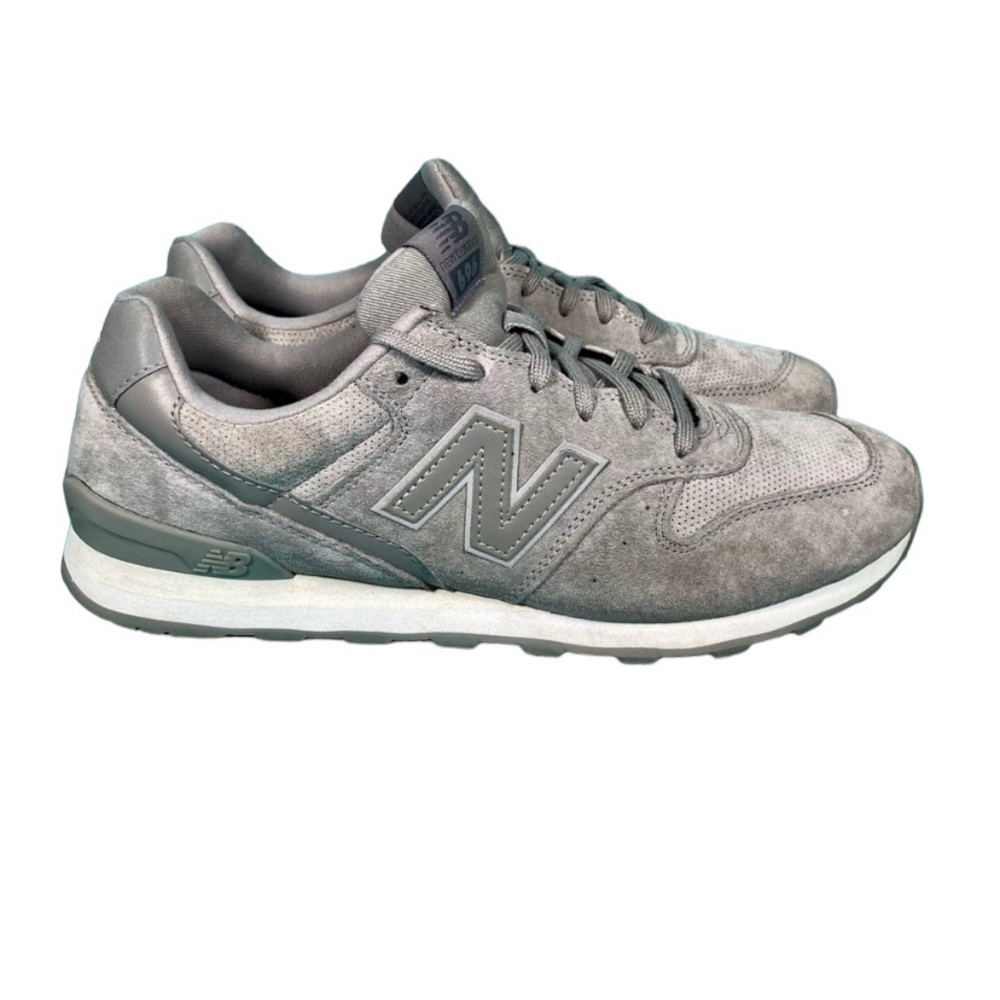 New Balance 696 Suede Women’s Classic Shoes